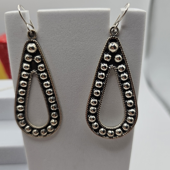 Elegant Sterling Silver Necklace & Earring Set - Picture 3 of 3